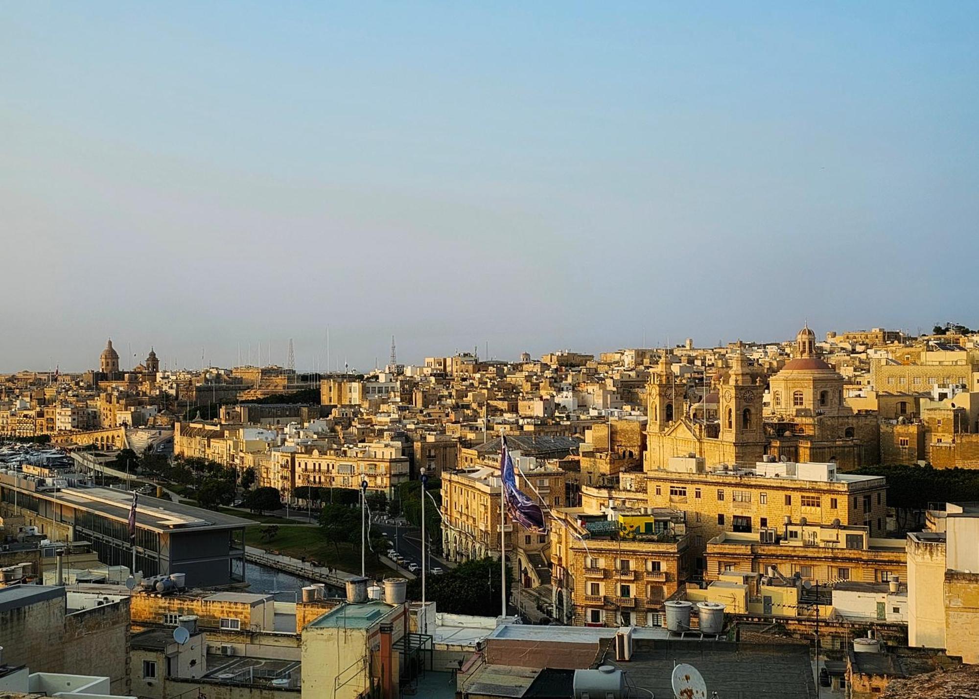 Dar Garigor Apartment Cospicua Exterior photo